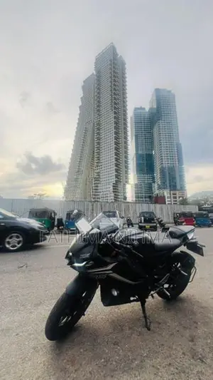 Yamaha R15 V4 2025