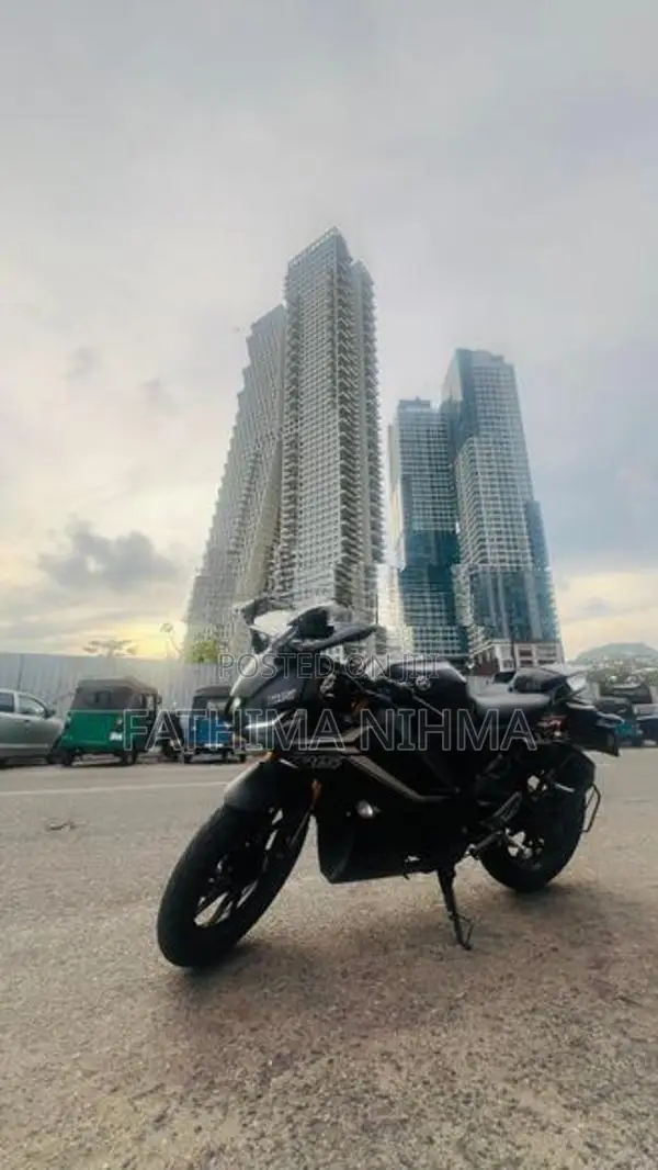 Yamaha R15 V4 2025