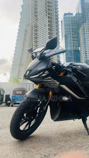 Yamaha R15 V4 2025