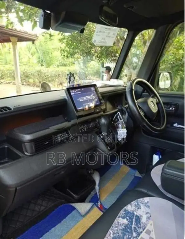 Honda N-Box Custom 2024