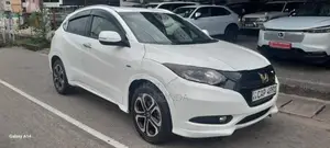 Honda Vezel Ivory Interior 2016