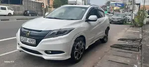 Honda Vezel Ivory Interior 2016