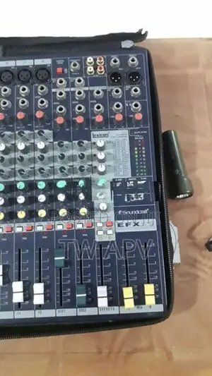 Abans Soundcraft Mixer
