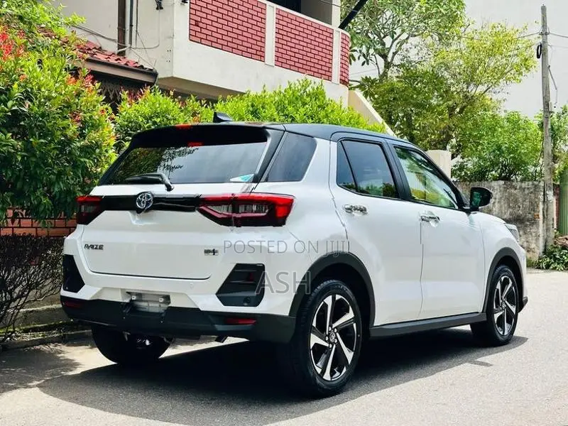 Toyota Raize Z Hybrid BSM 2026