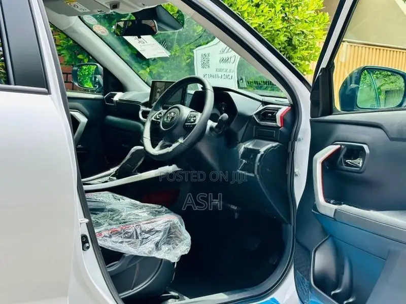 Toyota Raize Z Hybrid BSM 2026