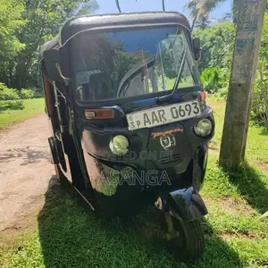 Bajaj RE 2014
