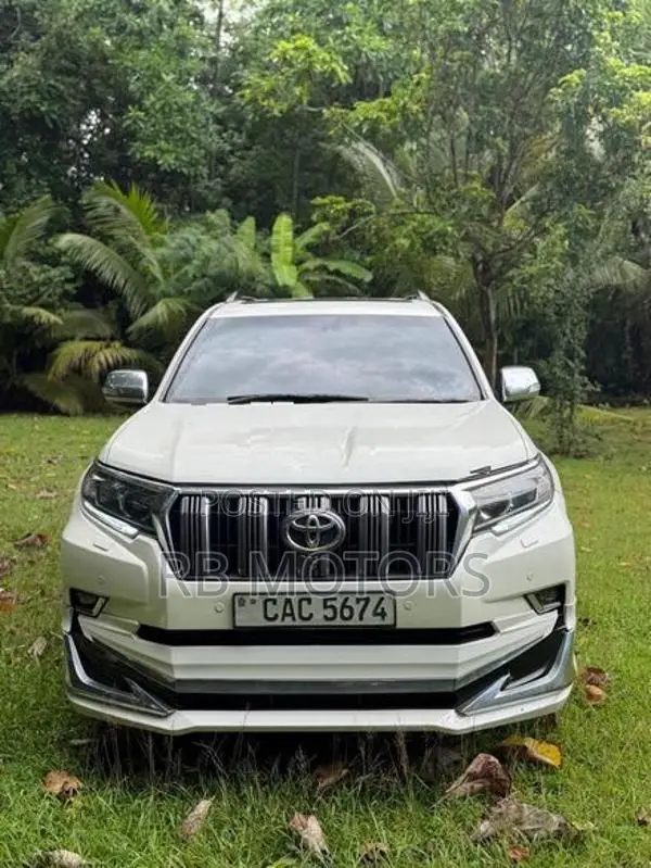 Toyota Land Cruiser Prado LC5 Fully loaded 2015