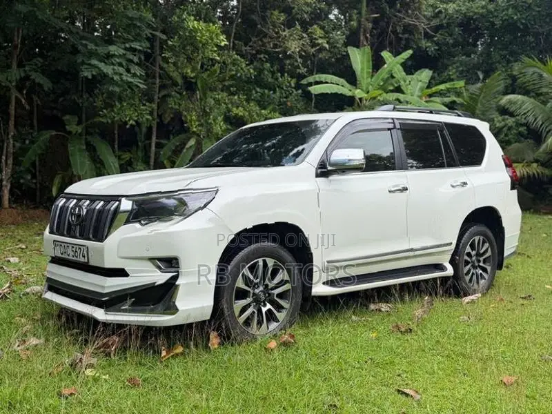 Toyota Land Cruiser Prado LC5 Fully loaded 2015