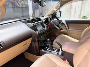 Toyota Land Cruiser Prado LC5 Fully loaded 2015
