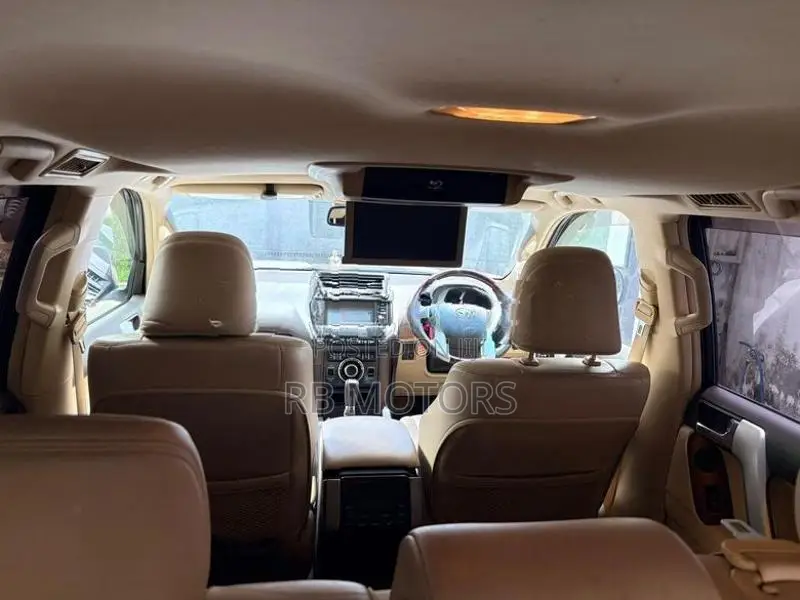 Toyota Land Cruiser Prado LC5 Fully loaded 2015