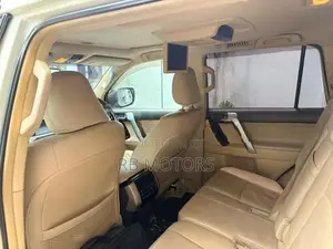Toyota Land Cruiser Prado LC5 Fully loaded 2015