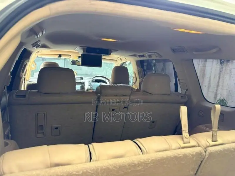 Toyota Land Cruiser Prado LC5 Fully loaded 2015