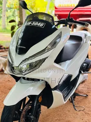 Honda PCX 150 2021