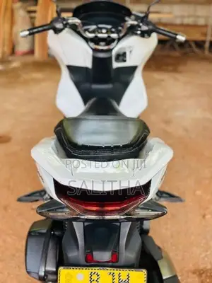 Honda PCX 150 2021
