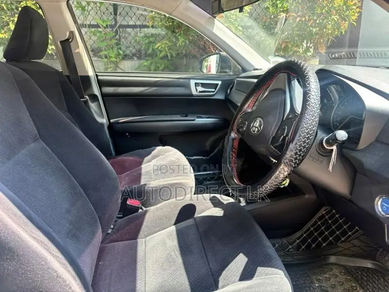 Toyota Axio 2015