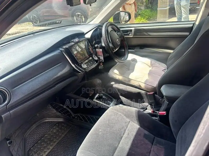 Toyota Axio 2015