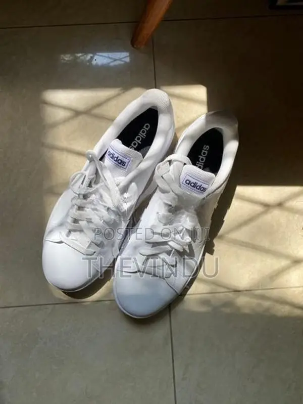 Adidas Advantage Base White Sneakers (EUR 41.5 / UK 7.5)