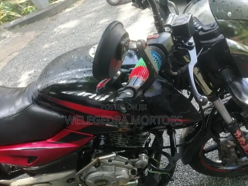 Bajaj Pulsar 150 2017