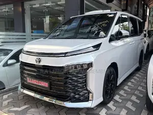 Toyota Voxy SZ Highest Spec B/N 2026