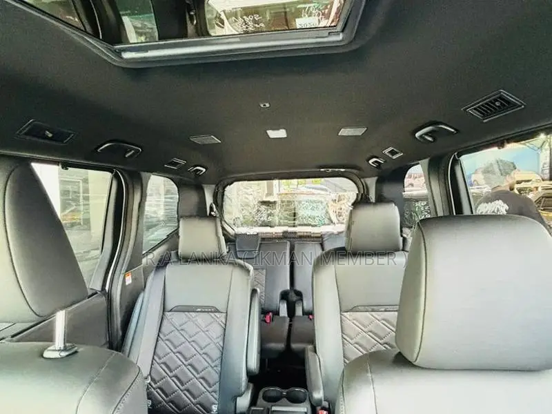 Toyota Voxy SZ Highest Spec B/N 2026