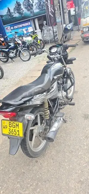 Bajaj Platina 100 2018