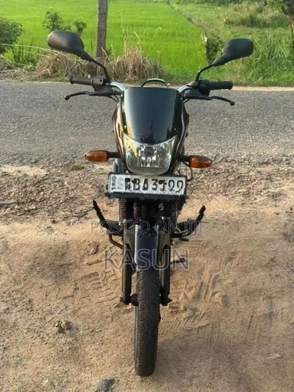 Bajaj Platina 100 2015