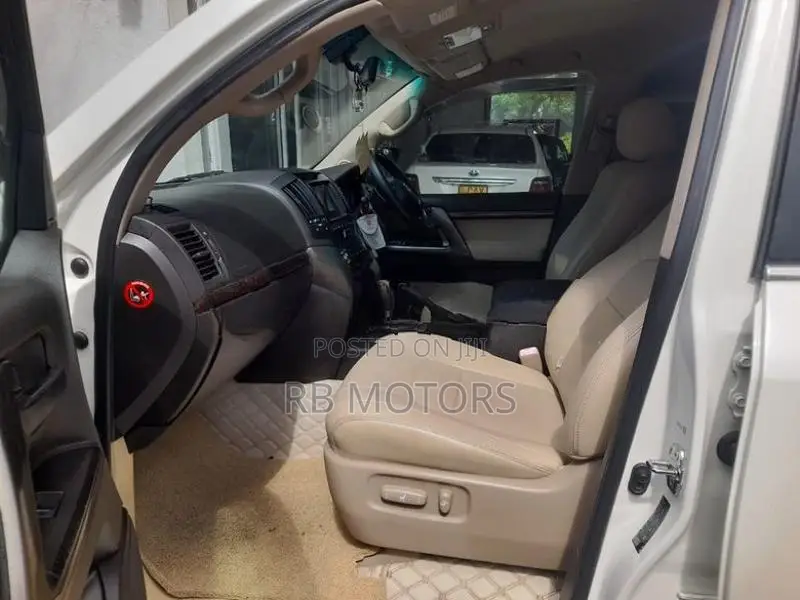 Toyota Land Cruiser Sahara V8 2007