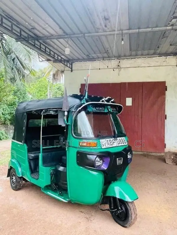 Bajaj RE Petrol 2014