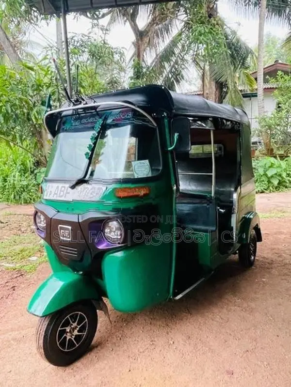 Bajaj RE Petrol 2014