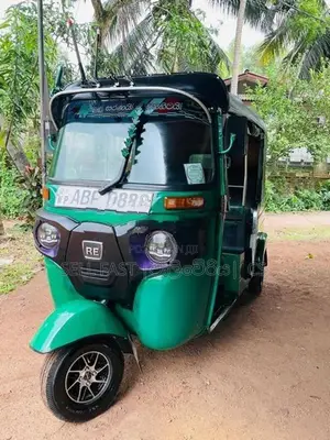 Bajaj RE Petrol 2014