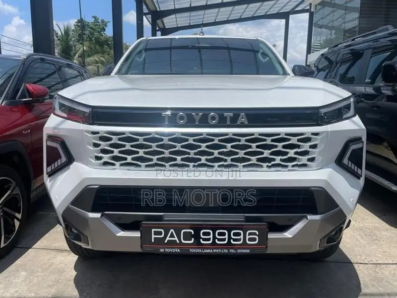 Toyota Hilux Travo Overland Plus 2025