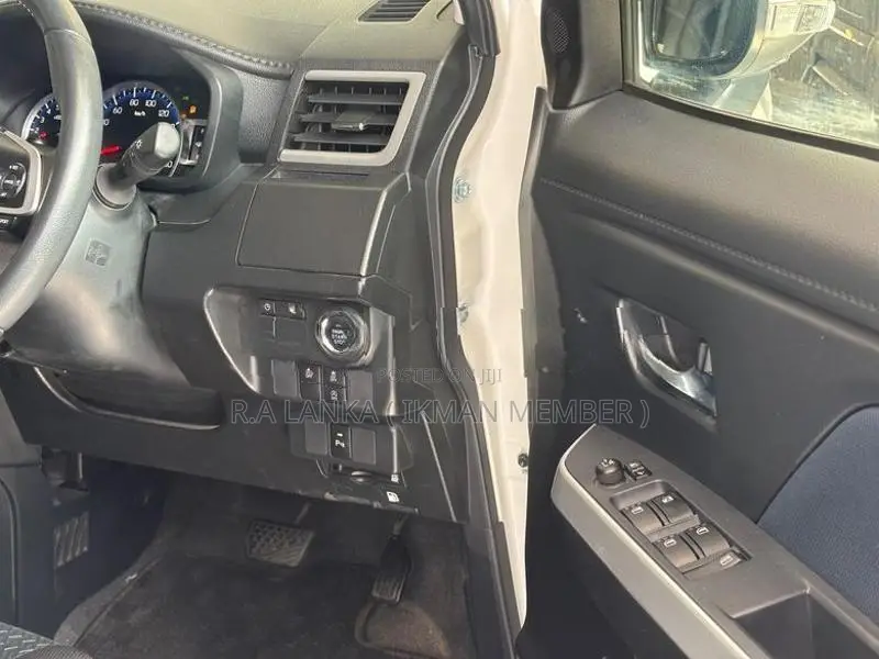 Toyota Roomy Custom GT 4 Way Cam 2024