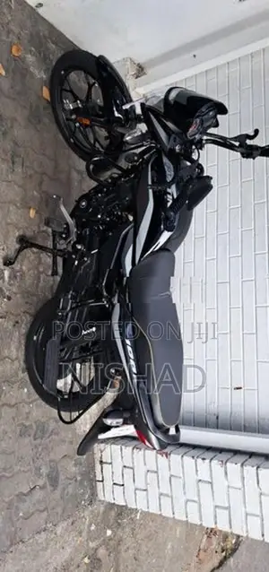 Bajaj Platina 100 2026