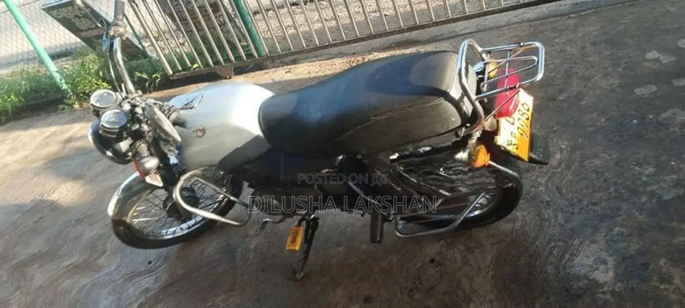 Bajaj Boxer 2005