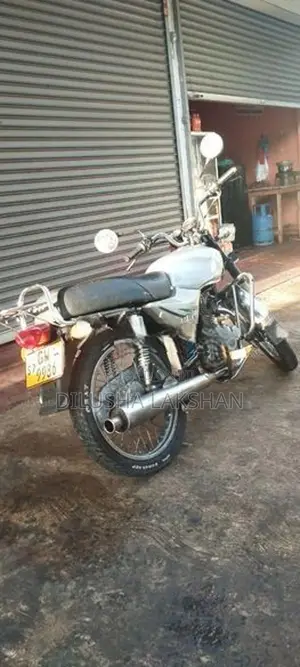Bajaj Boxer 2005