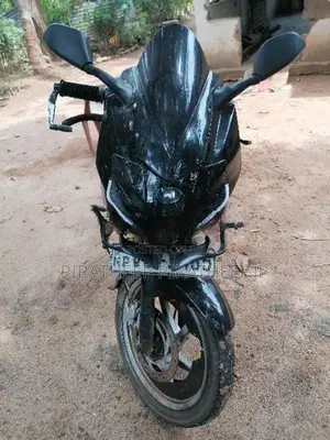 Bajaj Pulsar 220F vo2485 2010
