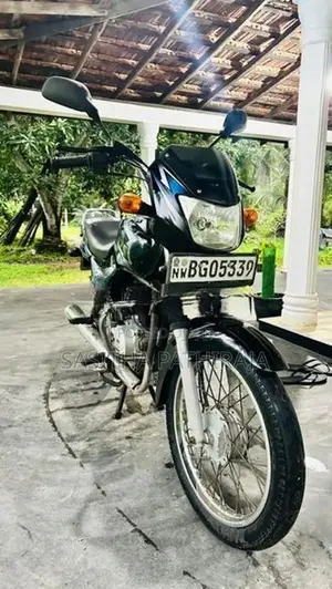Bajaj CT100 2018