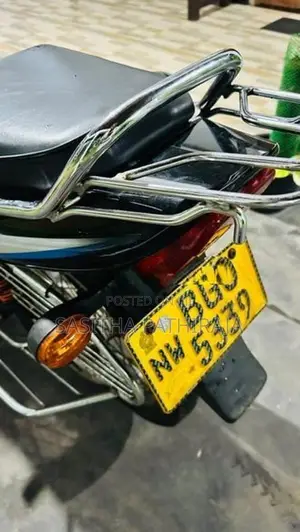 Bajaj CT100 2018