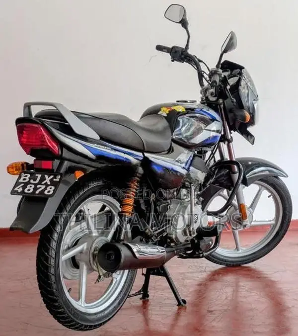 Bajaj CT100 2025