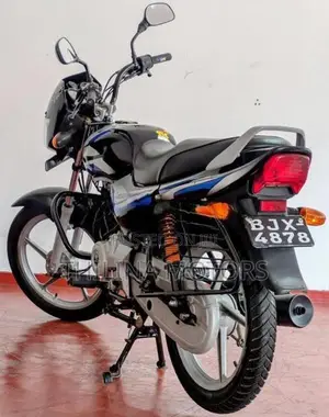 Bajaj CT100 2025
