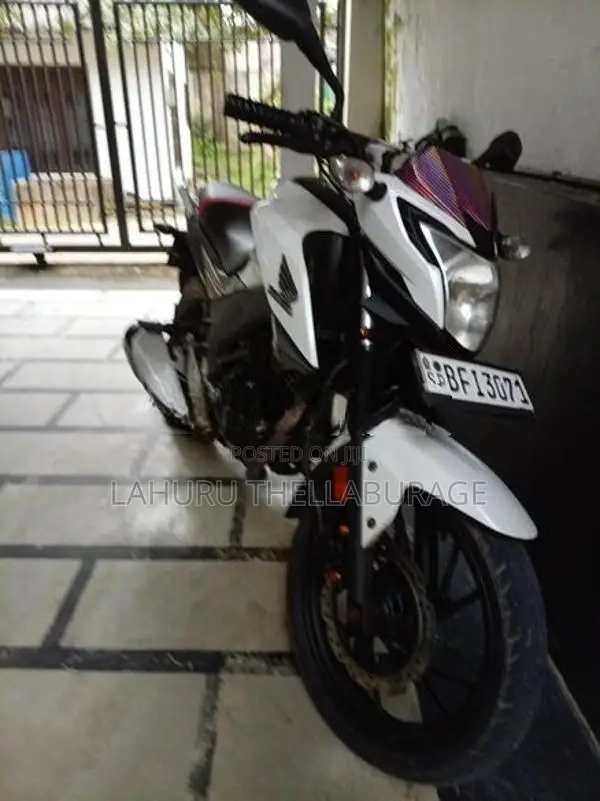 Honda CB Hornet 2017