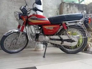 Hero CD 100 2004