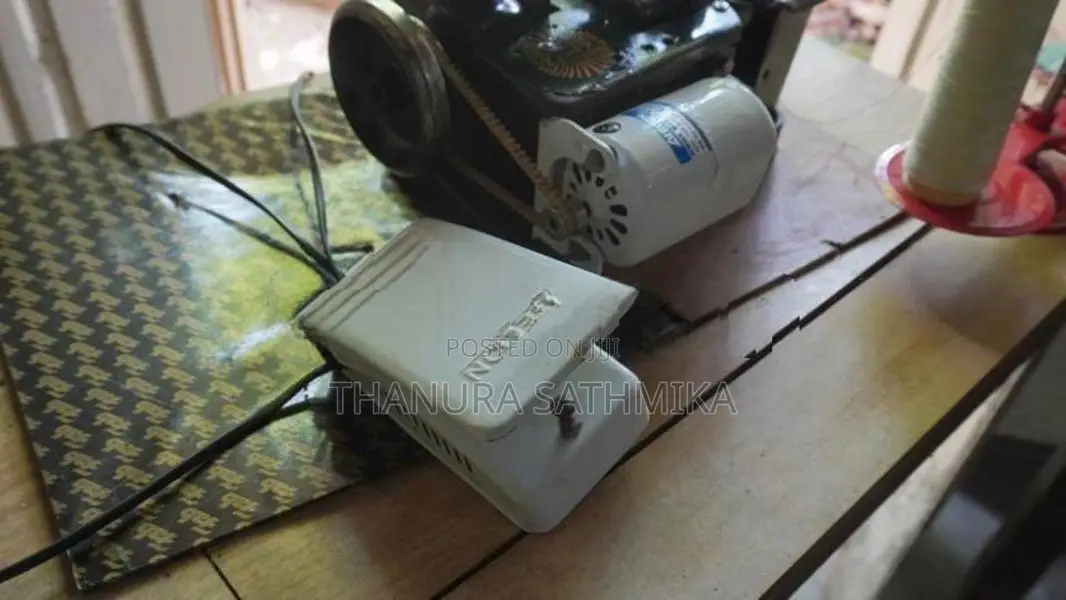 Elpar Overlock Sewing Machine With Motor