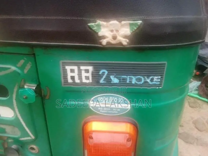 Bajaj RE 2004