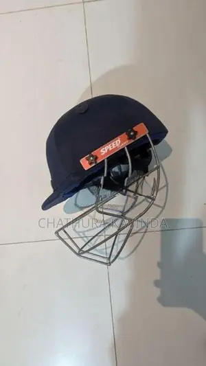 Cricket Bat With Helmet