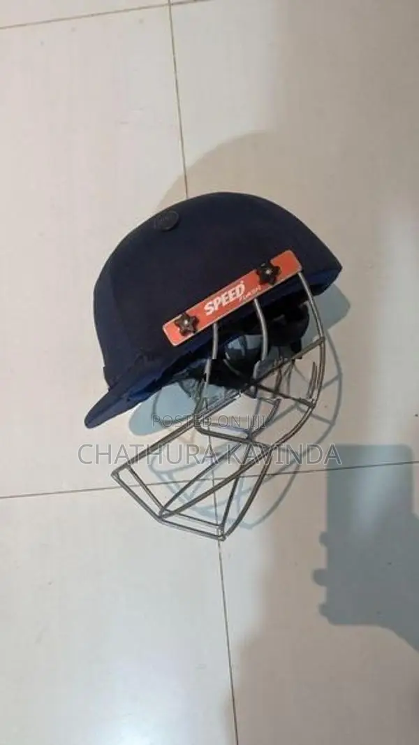 Cricket Bat With Helmet
