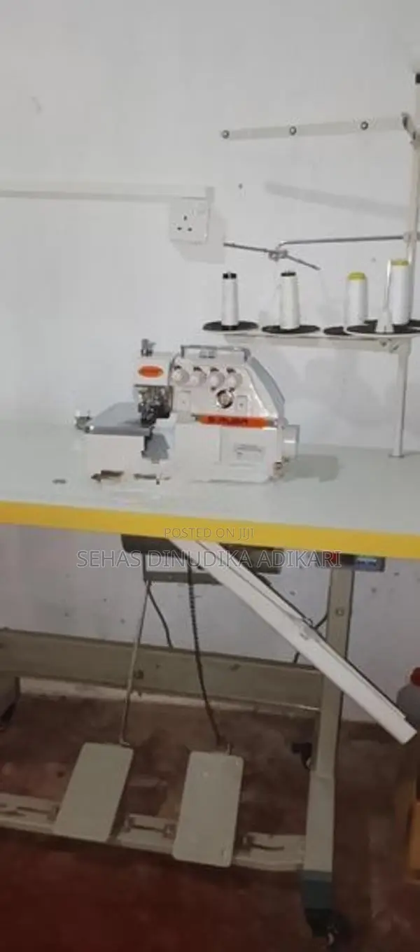 ඕලොක් රෙදි මහන යන්ත්‍රයක්