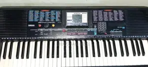 Yamaha Keyboard