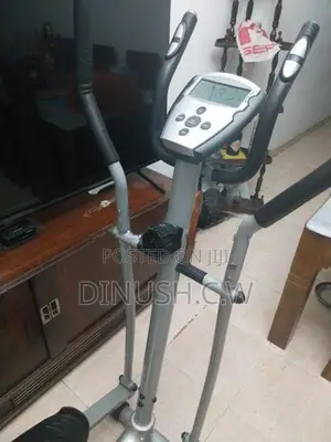 Cross Trainer Machine