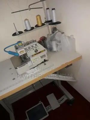 Siruba 5 Thread Overlock Machine with Table